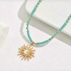 ☀️☀️☀️3 for 12$☀️☀️☀️White and Teal Beaded Necklace with Gold Sun Pendant